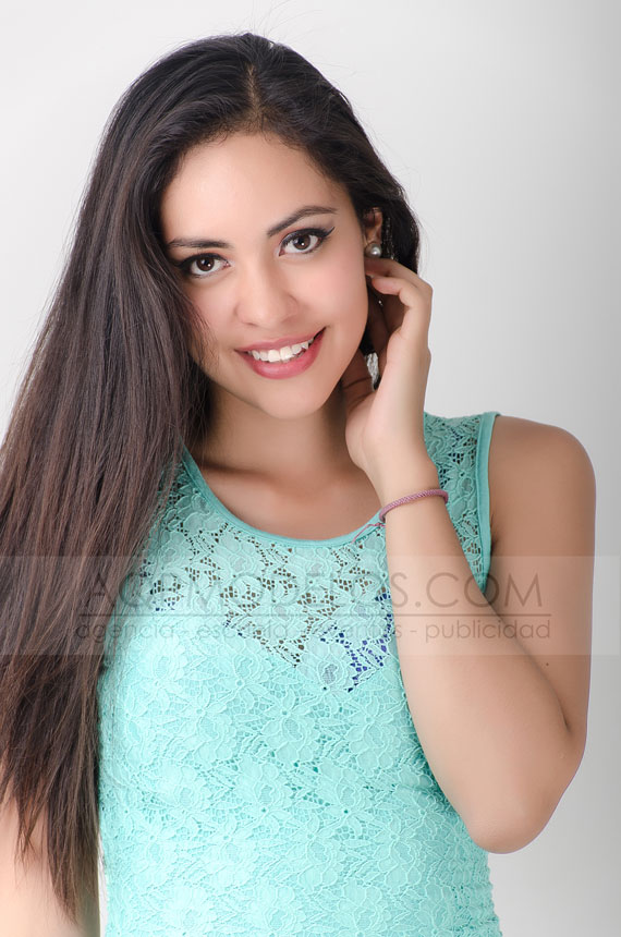 Xime · modelo en Perú
